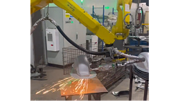 斯塔克机器人三维激光切割：新国标电动车挡泥板切割应用