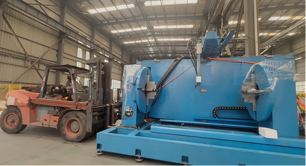 斯塔克机器人超大口径激光切管专机正式交付