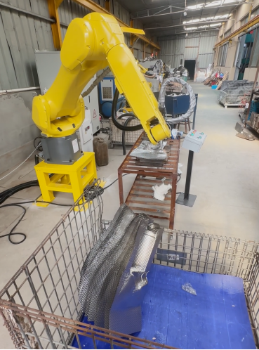 斯塔克机器人三维激光切割机