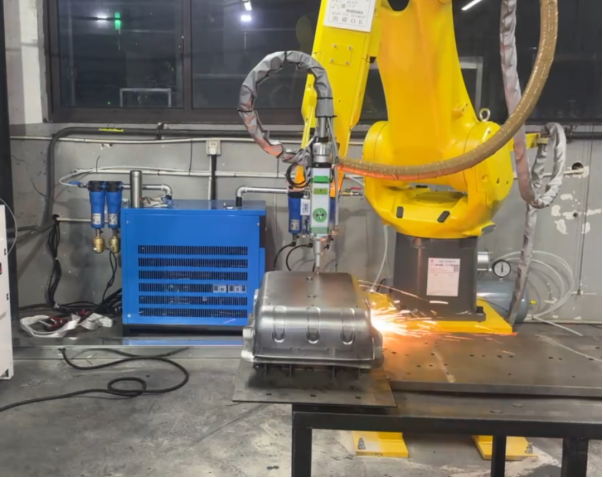 斯塔克机器人三维激光切割设备