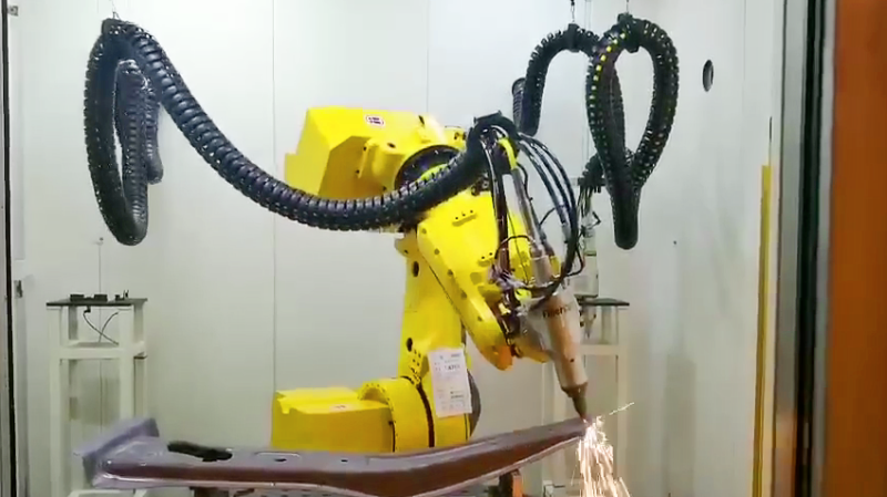 斯塔克机器人三维激光切割机