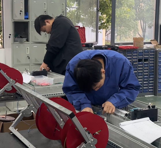 电气接线工作区域